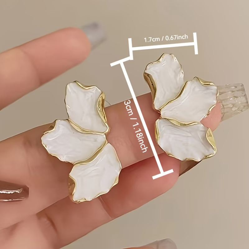 Perla Flower Petal Orecchini