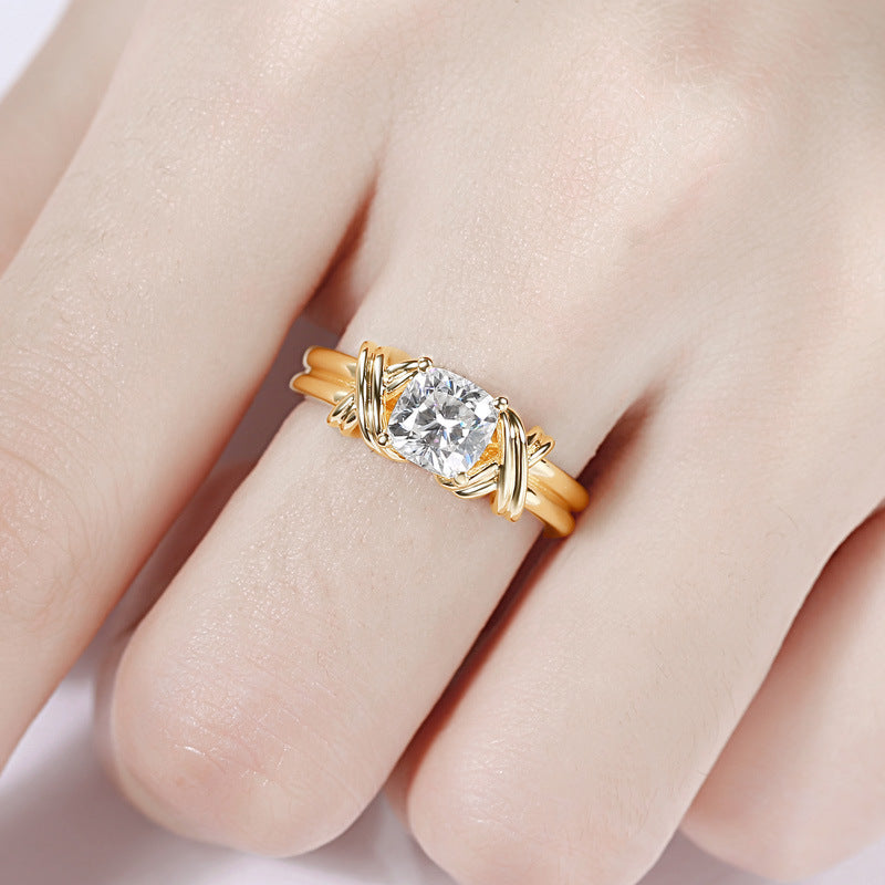 Knotted Band Statement Anello | Oro
