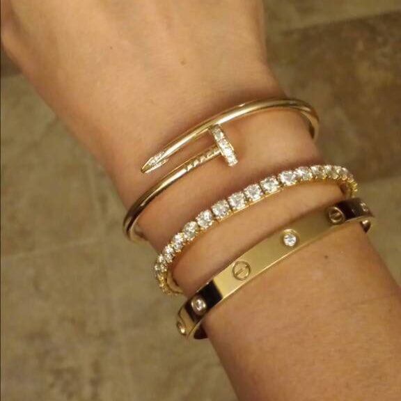 Elegance Nail Bracciale