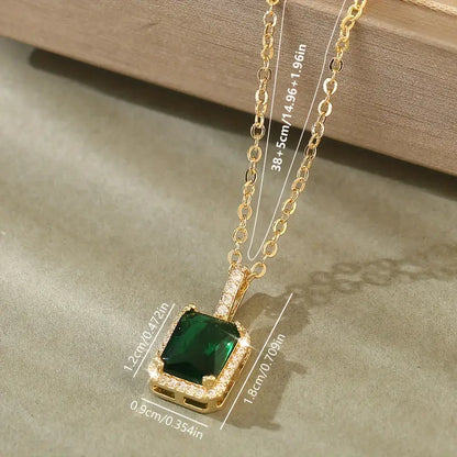 Oro Smeraldo Rectangular Halo Collana