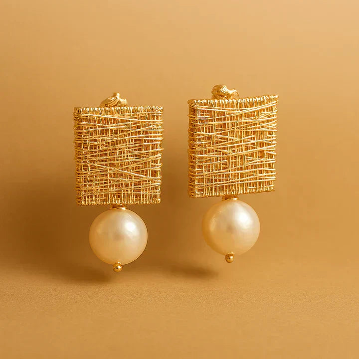 Elegant Golden Thread Orecchini di Perle