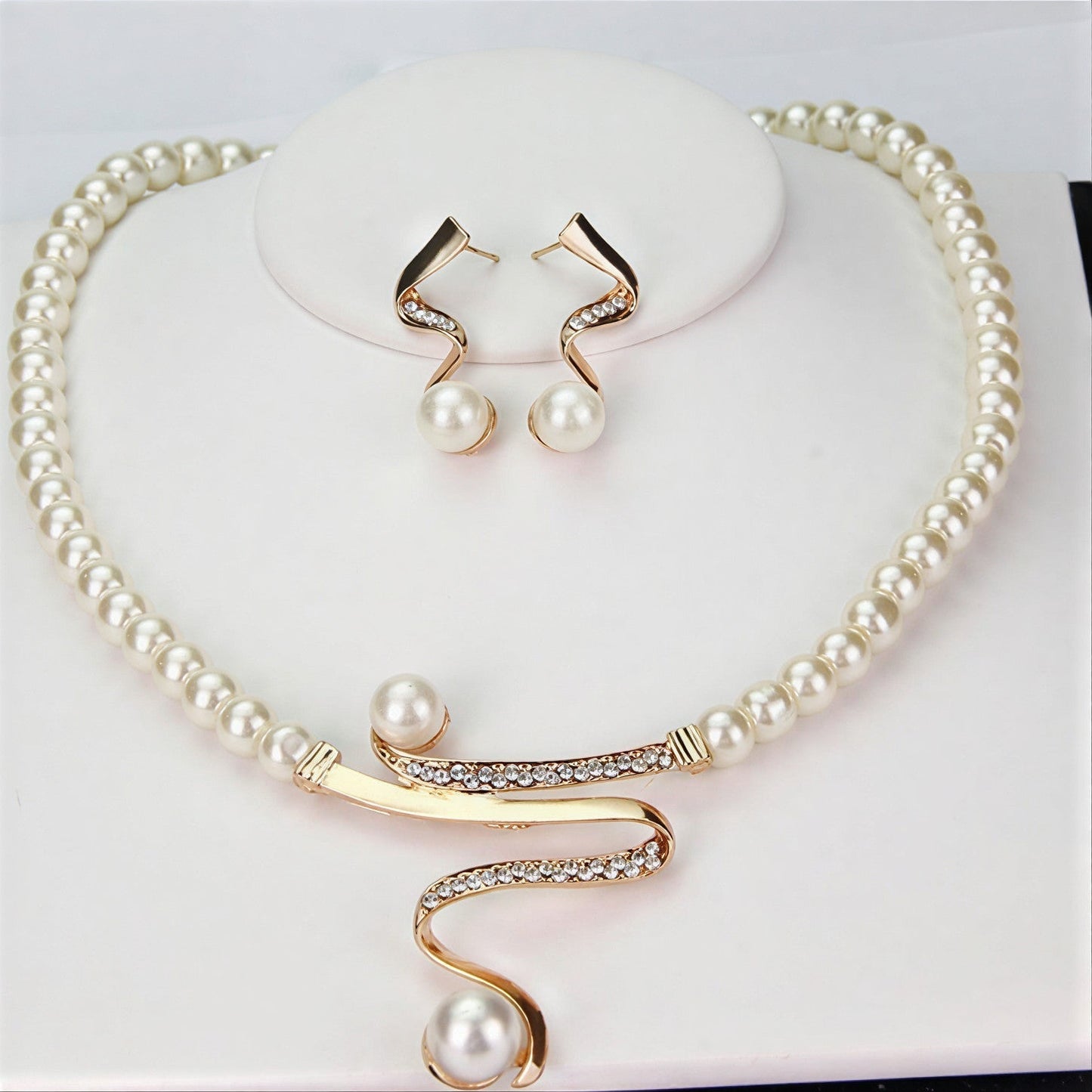 Elegant Naturale Collana di Perle Set