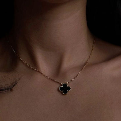 Clover Collana Black