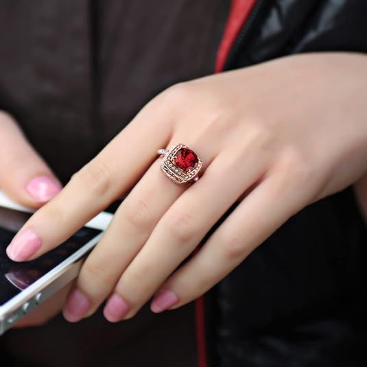 Rubino Halo Statement Anello | Rose Oro