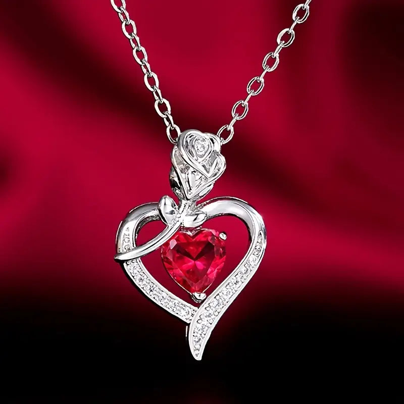 Argento Rubino Cuore Pendant Collana