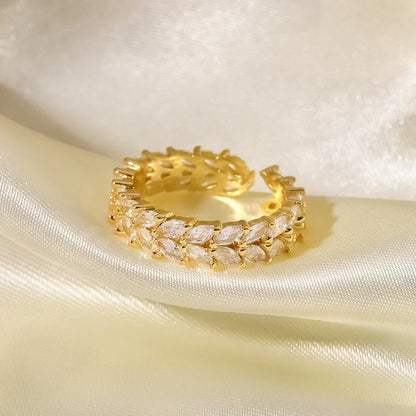 Clarisse Patterned Oro Anello