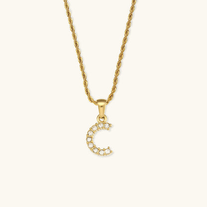 Maeve Letter Initial Diamante Collana