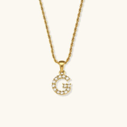Maeve Letter Initial Diamante Collana
