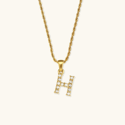 Maeve Letter Initial Diamante Collana