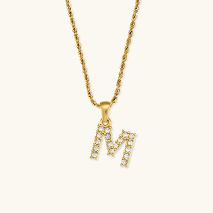 Maeve Letter Initial Diamante Collana
