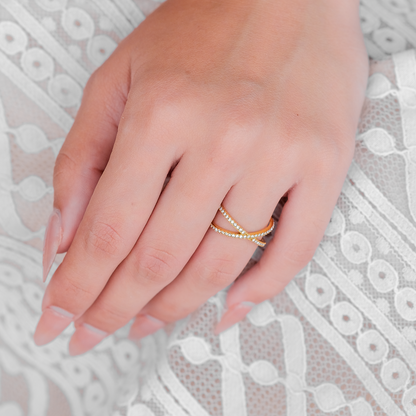 Nia Oro Diamante Cross Anello