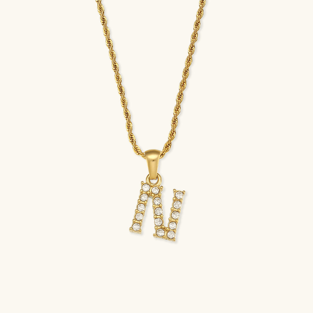 Maeve Letter Initial Diamante Collana