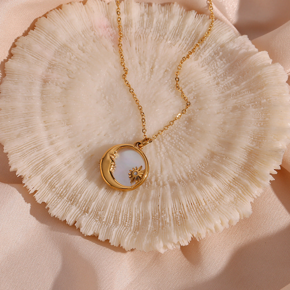 Evangeline Lunar Oro Collana