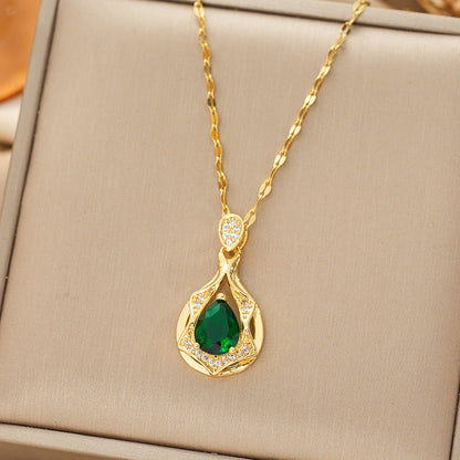 Oro Smeraldo Teardrop Pendant Collana