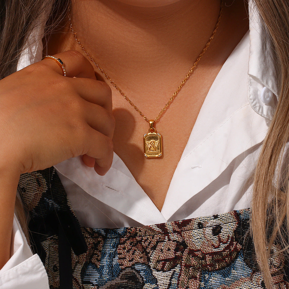 Cleo Angel Collana