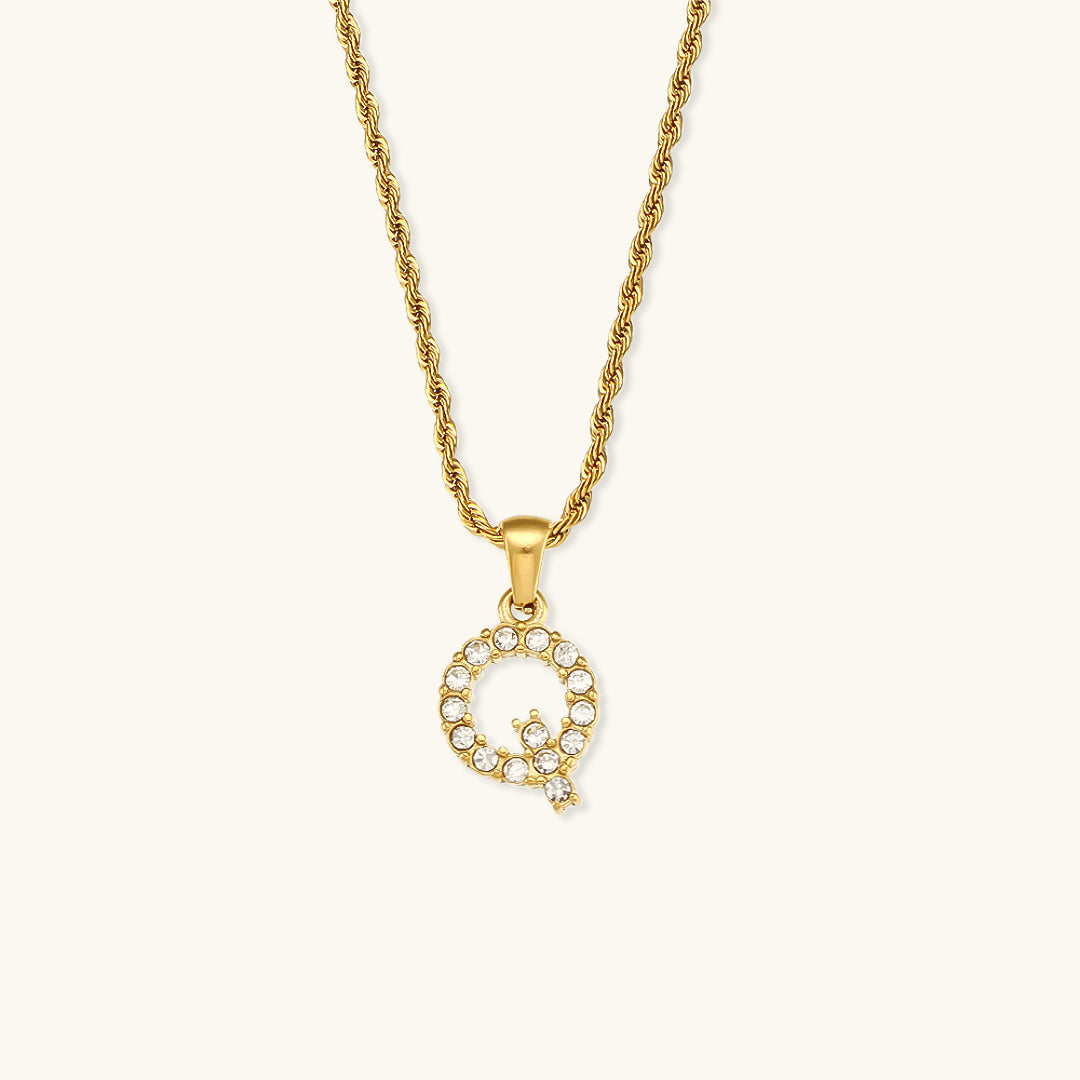 Maeve Letter Initial Diamante Collana