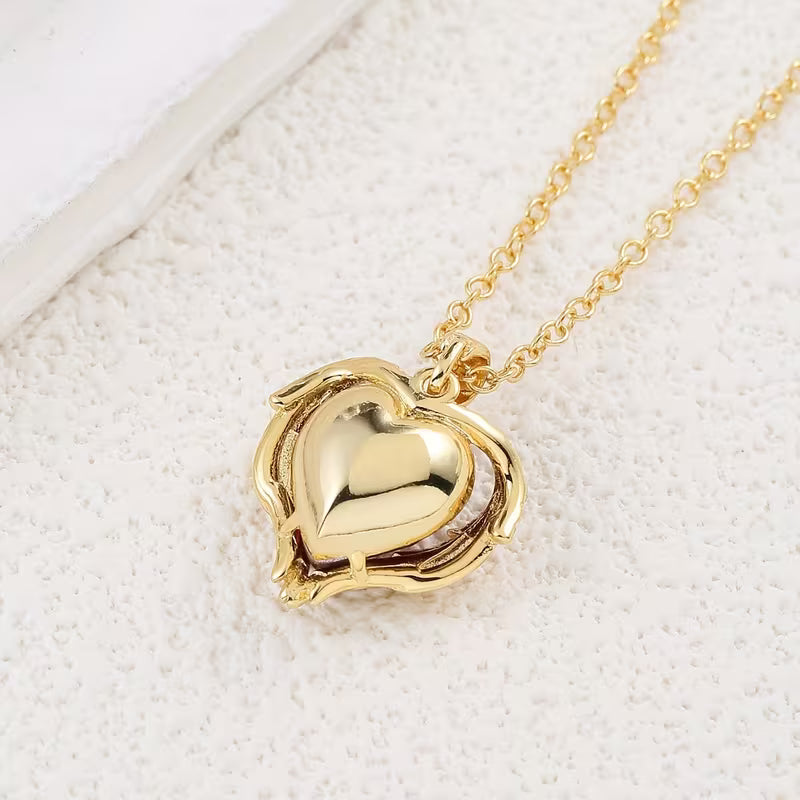 Angel Embrace Rubino Cuore Collana | Oro
