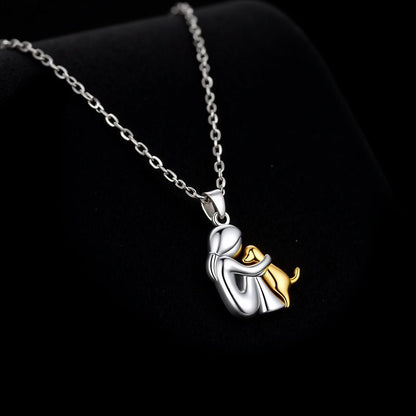 Wynter™ - Hug Pendant with Matching Orecchini