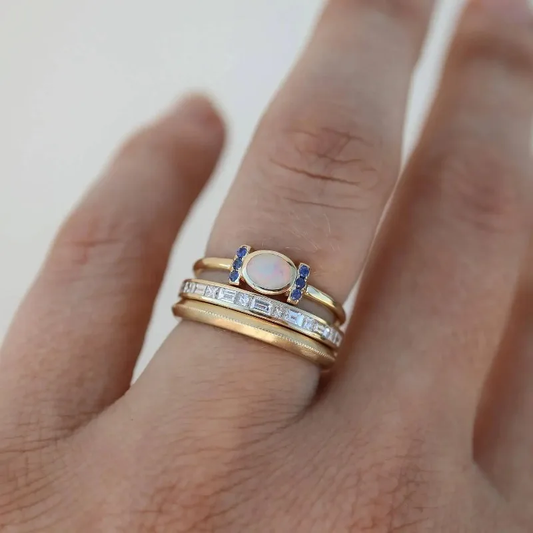 Oro Stacked Bezel Set Anelli