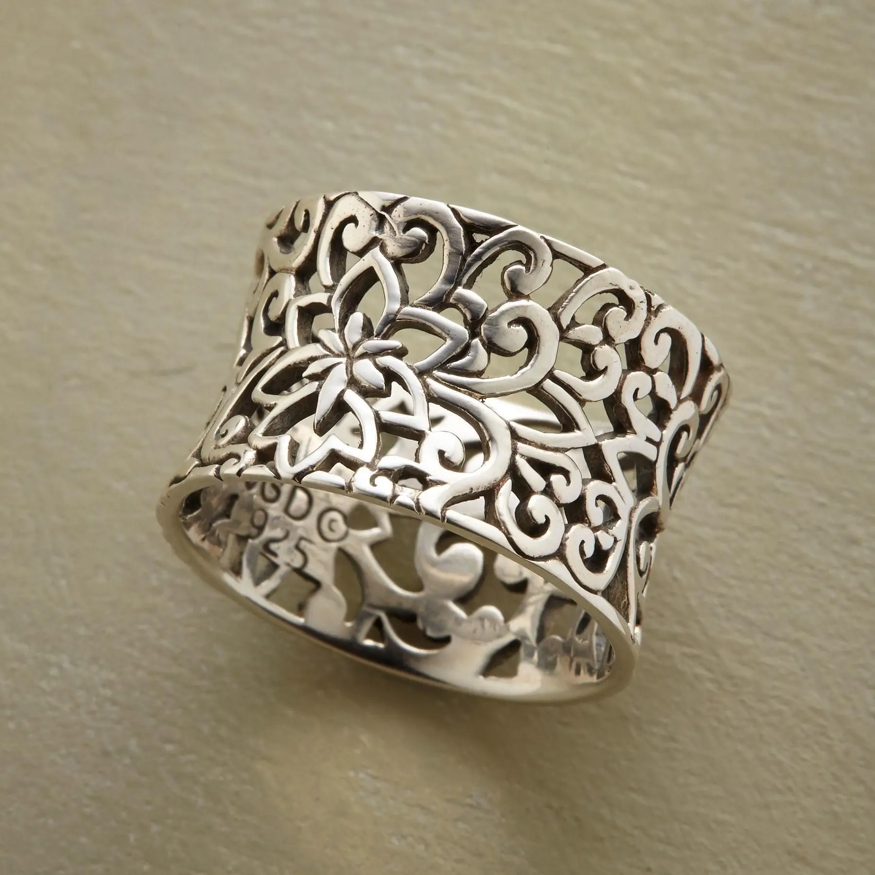 Argento Ornate Filigree Anello