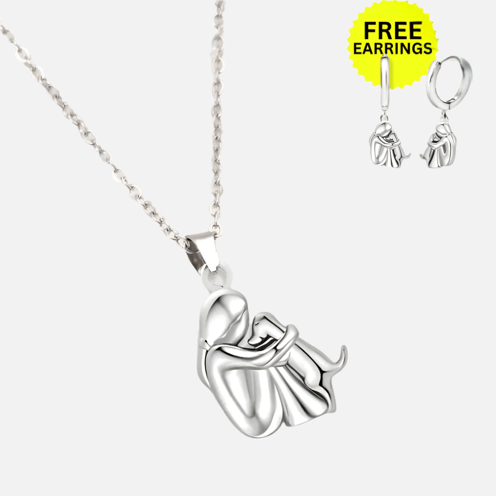 Wynter™ - Hug Pendant with Matching Orecchini